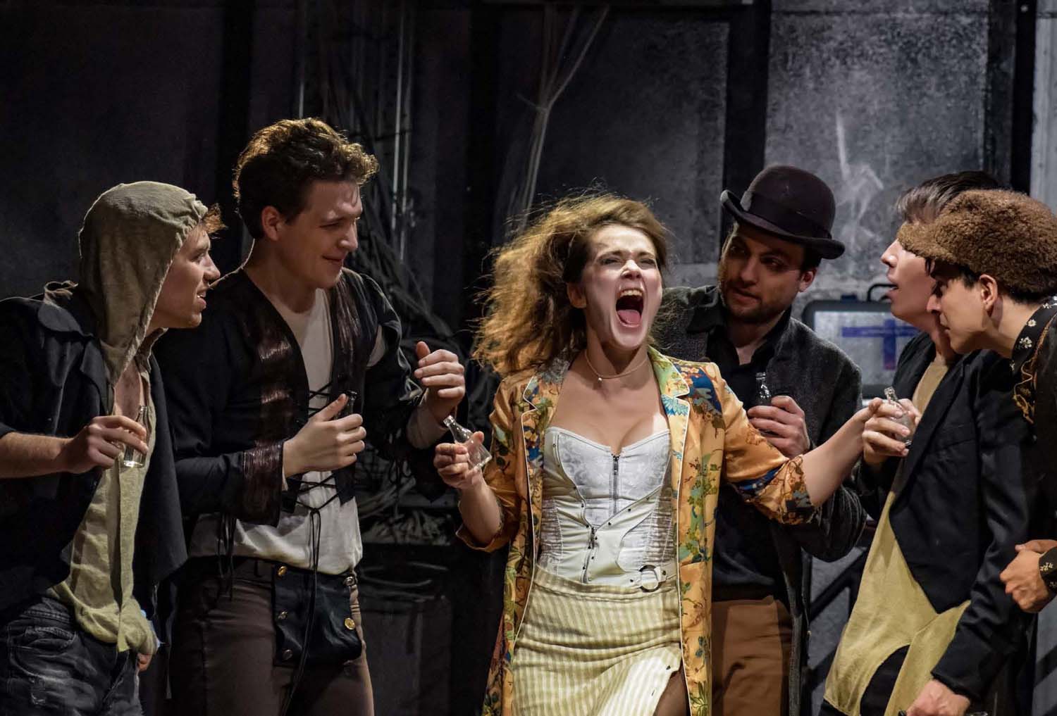 Réder Brigi fotográfus vizsgaremek 