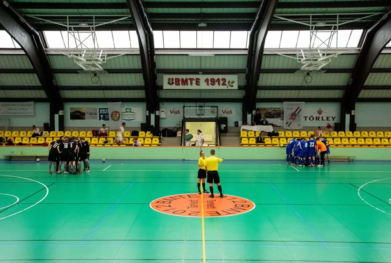 Réder Brigi fotográfus vizsgaremek 